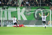 1:0 für den Gast aus dem Tessin – St.Gallen-Goalie Stojanovic ist bezwungen. (Bild: Urs Bucher)