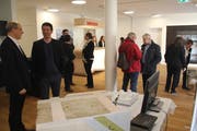 Am Tag der offenen Tür begutachteten viele neugierige Besucher den Neubau. (Bild: Paul Gwerder, Bürglen, 16. März 2019)