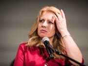 Die Bürgerrechtlerin und Rechtsanwältin Zuzana Caputova könnte die erste Präsidentin der Slowakei werden. (Bild: KEYSTONE/EPA/JAKUB GAVLAK)