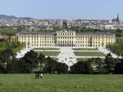 Das Schloss Schönbrunn in Wien hat 2018 4 Millionen Besucherinnen und Besucher angelockt - ein Rekord. (Bild: Keystone/APA/HELMUT FOHRINGER)