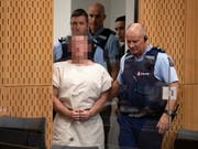 Der Attentäter, der in Christchurch 50 Menschen getötet hat, will sich laut Angaben seines Pflichtanwalts vor Gericht selber verteidigen. (Bild: KEYSTONE/EPA SNPA POOL/MARTIN HUNTER / POOL)