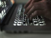 Der neue Cybersicherheits-Studiengang an der ETH und der EPFL soll der Schweiz eine Führungsrolle in diesem Fachbereich sichern. (Bild: Keystone/CHRISTIAN BEUTLER)