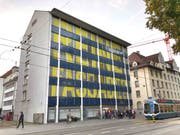 Das Rollladen-Orchester am Schulhaus der Schule für Gestaltung an der Zürcher Limmatstrasse in Aktion. (Bilder: PD/Atelier für Sonderaufgaben)