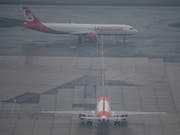 Von der Panne betroffen war eine Maschine der österreichischen Gesellschaft Laudamotion. (Bild: KEYSTONE/EPA/CHRISTIAN BRUNA)