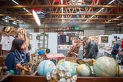 Antiquitäten, Kuriositäten, Raritäten: In der Olma-Halle 3 findet dieses Wochenende wieder eine Brocante statt. (Bild: Urs Bucher - 4. März 2016)
