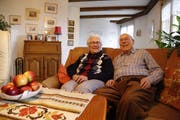 Noch immer leben Otto und Alice Rüdt selbstständig in ihrer Wohnung in Goldach. (Bild: Jolanda Riedener)