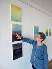 Eine vielseitige Künstlerin stellt aus: Rita Bosshard präsentiert in der Ermitage ihre Werke. (Bild: Ruedi Wechsler (Beckenried, 19. März 2019))