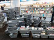 Inzwischen sind die Regale eingeräumt: Die Leipziger Buchmesse 2019 hat ihre Tore am Donnerstag für die Besucherinnen und Besucher geöffnet. (Bild: Keystone/DPA-Zentralbild/JAN WOITAS)