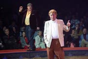 Giacobbo/Müller an der Premiere zur 100-Jahre-Jubiläumstournee des Circus Knie am Donnerstag in Rapperswil (SG). Bald geht der grösste Zirkus der Schweiz auf Tournee. Dabei gastiert er mit über 340 Vorstellungen an mehr als 40 Orten. (Bild: Melanie Duchene/KEY - 21. März 2019)