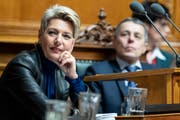 Im Amt angekommen: Bundesrätin Karin Keller-Sutter. (Bild: Keystone)