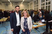 Das neue Behördenmitglied Sandro Körber und Schulpräsidentin Renata Franciello. (Bild: Christoph Heer)