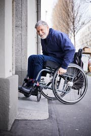 Josef Odermatt hat sich mehr als dreissig Jahre fuer hindernisfreies Bauen im Kanton Luzern engagiert und ist selber im Rollstuhl. (Bild: Jakob Ineichen, 12. März 2019)