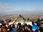 Besuch des israelische Regierungschefs Benjamin Netanjahu (Mitte) auf den Golanhöhen am 11. März, zusammen mit US-Senator Lindsey Graham (r) und dem US-Botschafter in Israel, David Friedman. (Bild: KEYSTONE/AP Pool REUTERS/RONEN ZVULUN)