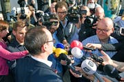 Newcomer Martin Neukom (Grüne) wird in die Regierung gewählt. (Bild: Walter Bieri/Keystone, 24. März 2019)