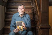 «Ich musste wie ein Schweizer denken», erzählt Abdullah Dur über das Schreiben seines ersten Romans. (Bild: Michel Canonica)