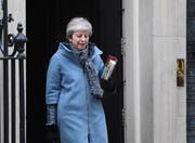 Theresa May am Mittwoch auf dem Weg zum Parlament. (Bild: EPA/FACUNDO ARRIZABALAGA)