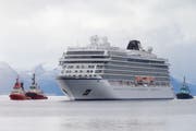 Niedriger Öldruck hat laut den Ermittlungsbehörden die Havarie des Kreuzfahrtschiffs «Viking Sky» verursacht. (Bild: EPA/SVEIN OVE EKORNESVAG)
