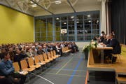298 Stimmberechtigte nahmen an der Bürgerversammlung teil. Bei 4117 Stimmberechtigten in der Gemeinde macht das einen Anteil von 7,23 Prozent aus. (Bild: Tobias Söldi)