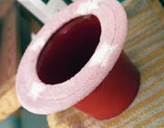 Töpfchen für Babys gibt es in verschiedenen Varianten. (Bild: Tamara Beck/nestwaerme.li)
