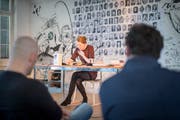 Die Autorin Anja Kampmann liest am «Wortlaut» 2018 im Raum für Literatur in der Hauptpost aus ihrem Romandebüt «Wie hoch die Wasser steigen». (Bild: Benjamin Manser)