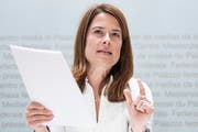 Parteipräsidentin und Nationalrätin Petra Gössi, SZ, von der FDP die Liberalen Schweiz, äussert sich an einer Medienkonferenz zur Umfrage. (Bild: Keystone/Peter Schneider, Bern, 28. März 2019)
