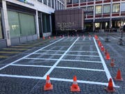 Die neuen Zweirad-Parkplätze auf dem Blumenmarkt. (Bild: Reto Voneschen - 28. März 2019)