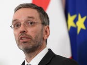 Österreich nimmt nach den Worten von Innenminister Kickl sämtliche Spuren des mutmasslichen Christchurch-Attentäters «sehr, sehr ernst». (Bild: KEYSTONE/APA/APA/HANS KLAUS TECHT)