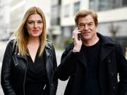 «Weil du nur einmal lebst - Die Toten Hosen auf Tour» ab heute in den Deutschschweizer Kinos: Frontmann Campino mit Regisseurin Cordula Kablitz-Post in Zürich. (Bild: KEYSTONE/WALTER BIERI)