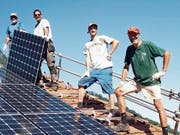 Wer selbst eine Fotovoltaik-Anlage bauen will, bekommt fachkundige Unterstützung. (Bild: PD)