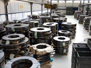 Die Schweizer Aluminiumindustrie hat im letzten Jahr «eine erfreuliche Anzahl an Neuaufträgen» an Land gezogen. (Bild: KEYSTONE/GAETAN BALLY)