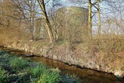 Die Bünz bleibt Vorfluter für das gereinigte Abwasser, dank Einbau einer Mikroverunreinigungsstufe in der ARA Muri. (Bild: Eddy Schambron)
