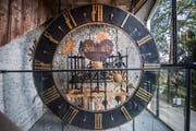 Die Rathaus-Uhr. (Bild: Boris Bürgisser, Luzern, 26. März 2019)