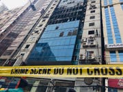 Bei einem Hochhausbrand in Dhaka sind nach jüngsten Angaben 25 Menschen ums Leben gekommen - das Haus brannte teilweise aus. (Bild: KEYSTONE/AP/AL-EMRUN GARJON)