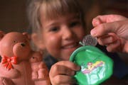 Die meisten Kinder pflegen einen sorgsamen Umgang mit ihrem Taschengeld. (Bild: Ralph Ribi)