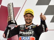 Tom Lüthi kann mit dem ersten Trainingstag in Argentinien sichtlich zufrieden sein (Bild: KEYSTONE/EPA/NOUSHAD THEKKAYIL)