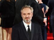 Sam Mendes tauscht den roten Teppich gegen die Kamera ein: Der Regisseur steht kurz vor dem Start der Dreharbeiten seines neuen Films «1917». (Bild: KEYSTONE/EPA/ANDY RAIN)