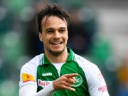 Jérémy Guillemenot freut sich über sein erstes Tor im St. Galler Dress (Bild: KEYSTONE/GIAN EHRENZELLER)