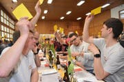 Alle Abstimmungen gingen ohne Gegenstimme über die Bühne.(Bild: Thomas Güntert)