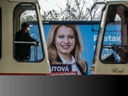 Hoffnungsträgerin in der Slowakei: Die liberale Präsidentschaftskandidatin Zuzana Caputova. (Bild: KEYSTONE/EPA/MARTIN DIVISEK)