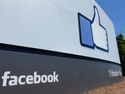 Der Facebook-Konzern will neue Regeln einführen, um die Live-Übertragung wie den Anschlag auf Moscheen in Neuseeland auf seinen Plattformen künftig zu verhindern. (Bild: KEYSTONE/AP/BEN MARGOT)