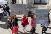 Lehrer demonstrieren in London gegen Budgetkürzungen an ihren Schulen. (Bild: Wiktor Szymanowicz / Getty, 28. September 2018)