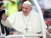 Papst Franziskus besucht am Wochenende das nordafrikanische Land Marokko. Er will dort auch das Thema Flüchtlinge ansprechen. (Bild: KEYSTONE/EPA EFE/BIENVENIDO VELASCO)