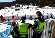 Österreichische Polizisten an der Nordischen Ski-WM in Seefeld. (Bild Matthias Schrader/AP (27. Februar 2019))