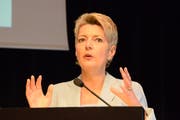 Hoher Besuch: Bundesrätin Karin Keller-Sutter punktet mit ihrem Grusswort. (Bild: Christine Gregorin)
