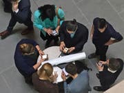 Ein steter Begleiter: das Smartphone (Bild: René Meier)