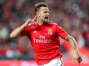 Haris Seferovic schreit seine Freude nach dem Siegestor gegen Tondela heraus (Bild: KEYSTONE/EPA LUSA/MIGUEL A. LOPES)