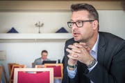 Roger Martin wird klar zum neuen Stadtpräsidenten gewählt. (Bild: Andrea Stalder)