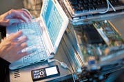 Bei Ransomware werden Daten verschlüsselt und erst gegen eine Lösegeldzahlung wieder freigegeben. (Bild: Symbolbild: Keystone/Gaetan Bally)