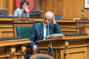 Alain Berset während der gestrigen Ratsdebatte: Der Sozialminister zeigte sich besorgt wegen der Entwicklung bei jungen IV-Bezügern. (Bild: Alessandro della Valle/Keystone (Bern, 6. März 2019))