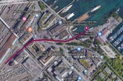 Über ein Werkgleis gelangen die Züge mit dem Aushubmaterial vom See zum Bahnhof.